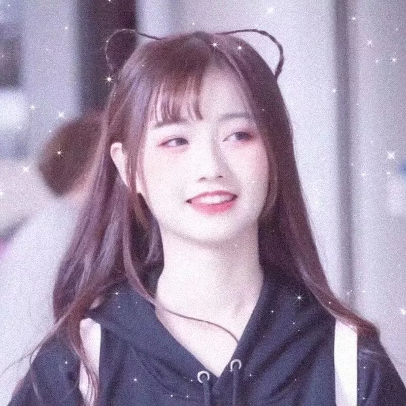 顶流女星旧照被扒，平台紧急限流，三天三夜引热议